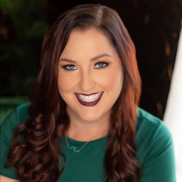 Meet your Posher, Laurel - Picture 2 of 2